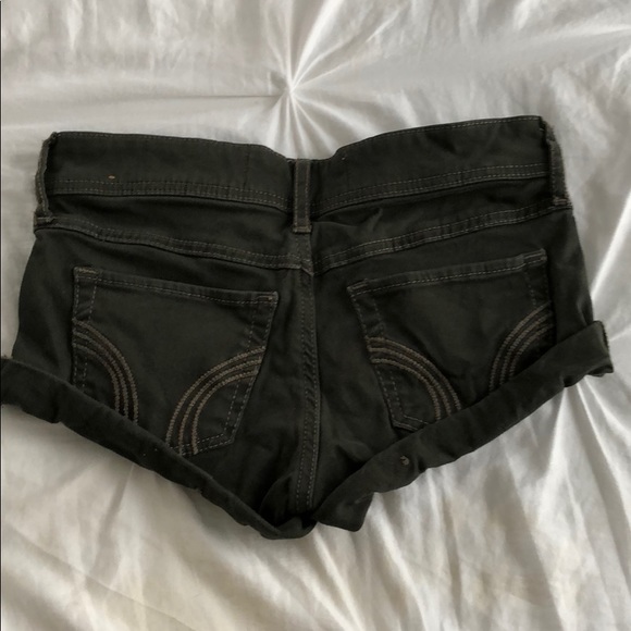 Hollister olive shorts - Picture 2 of 2